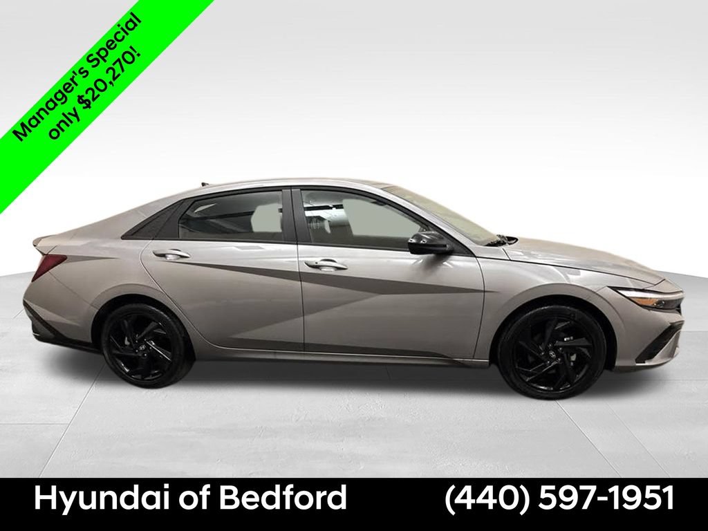 Certified 2026 Hyundai Elantra Sport FWD image 4