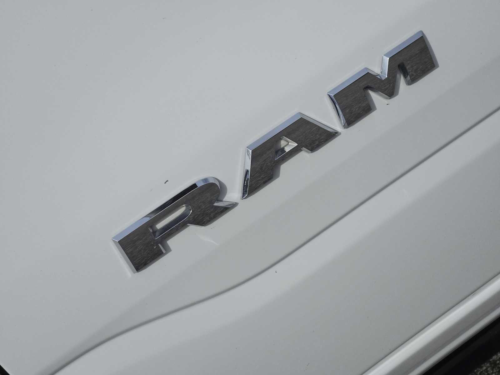 Used 2025 RAM 1500 Laramie w/ Laramie Southwest Edition image 11