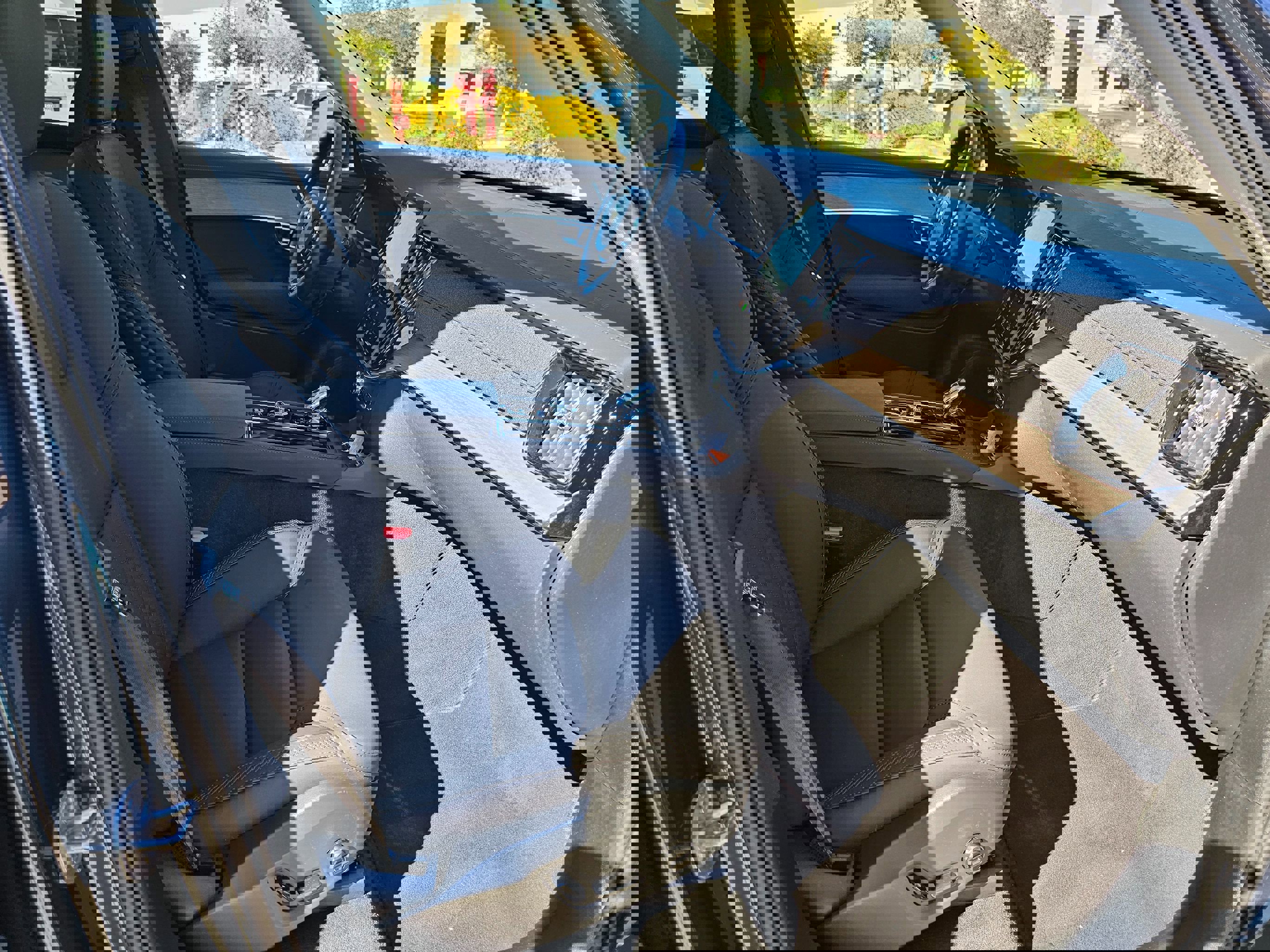 Used 2025 Volvo XC90 B6 Plus image 37