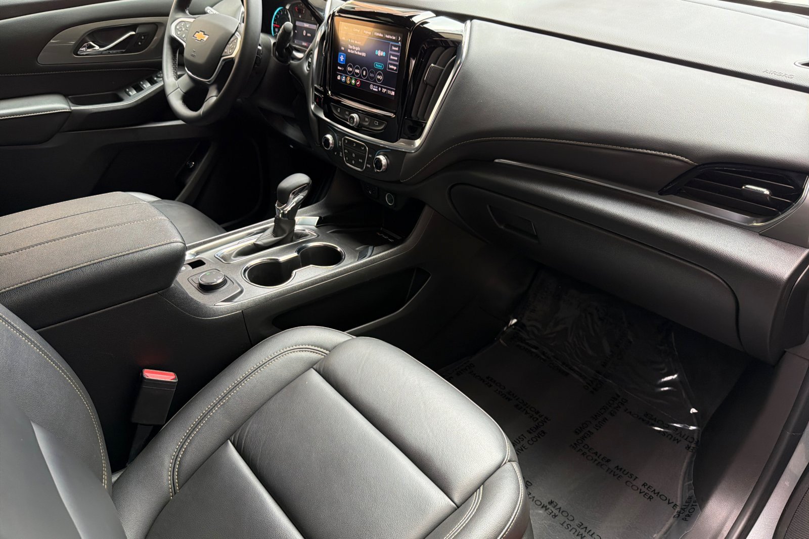 Used 2023 Chevrolet Traverse LT w/ Rear Camera Mirror Package AWD/4WD image 16