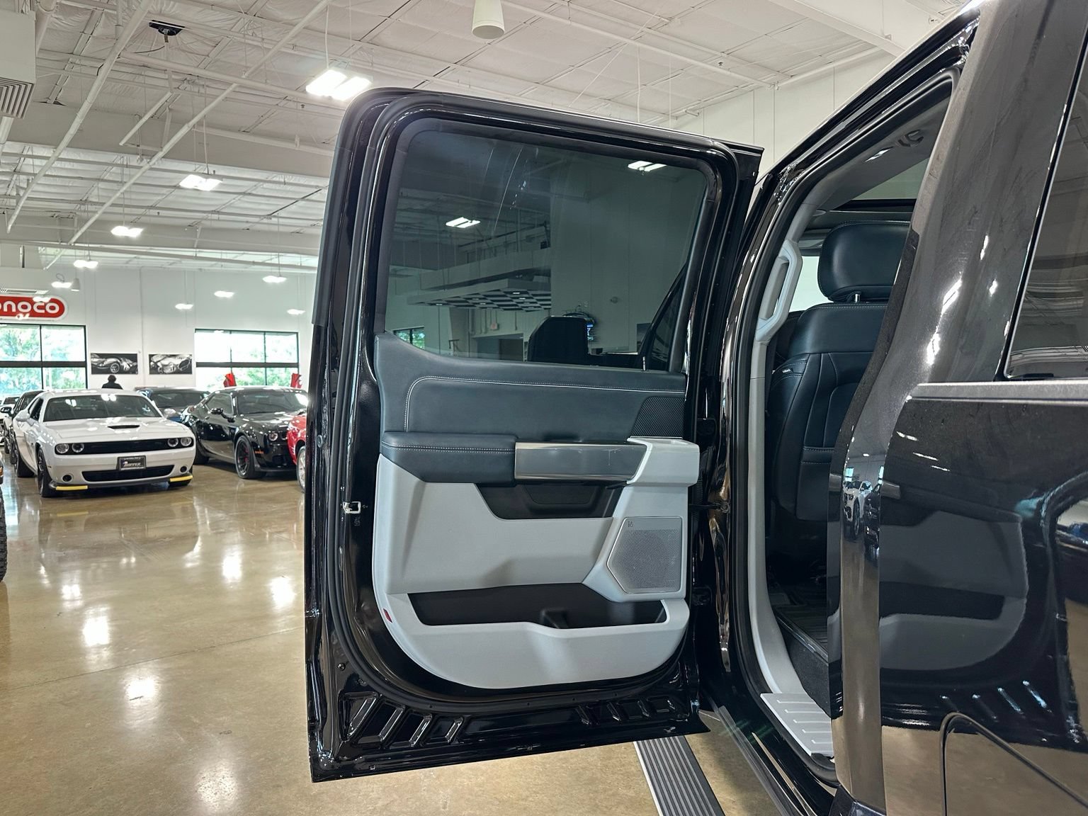 Used 2024 Ford F250 Limited w/ FX4 Off-Road Package AWD/4WD image 41