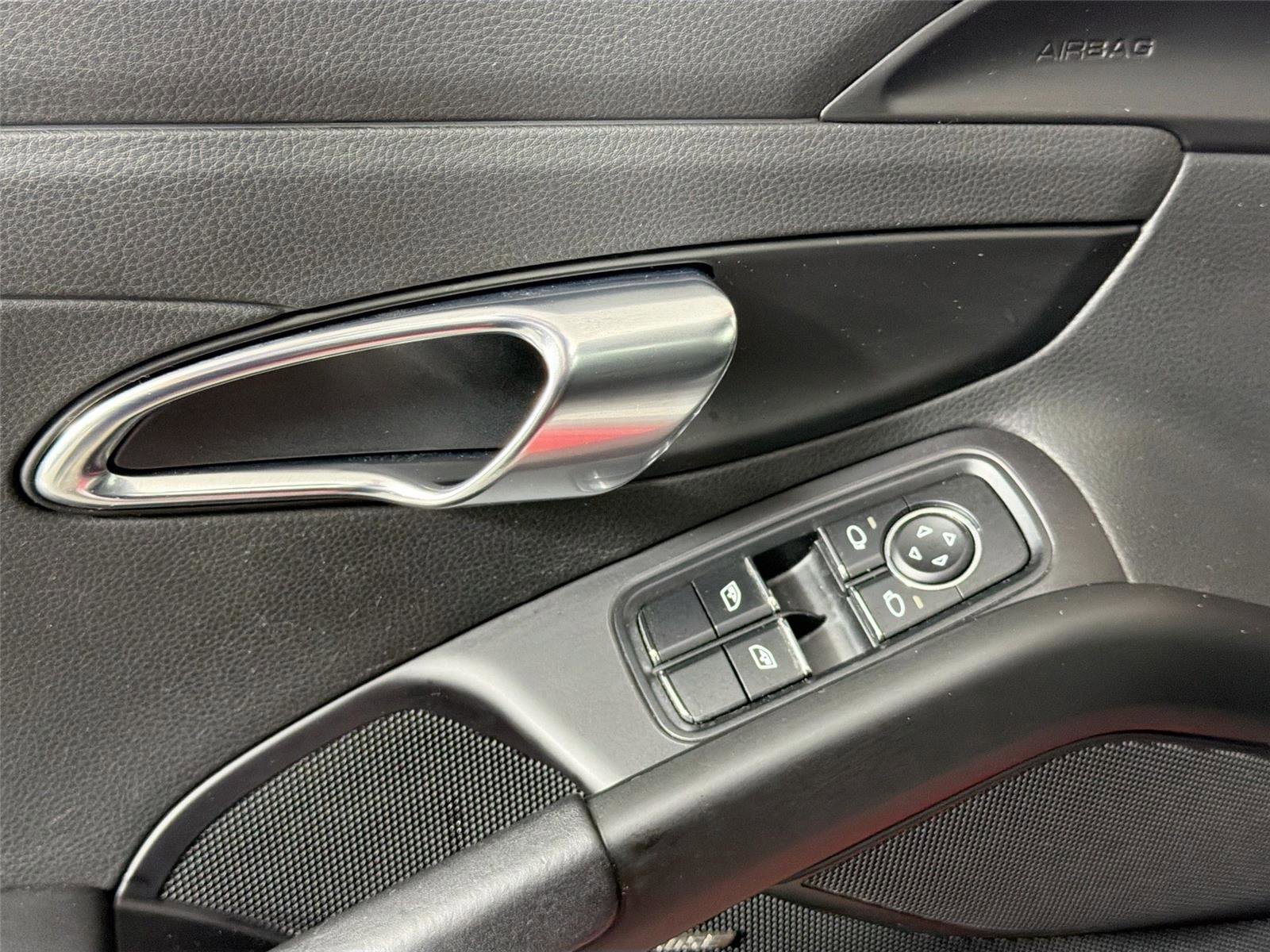 Certified 2018 Porsche 718 Boxster S RWD image 28