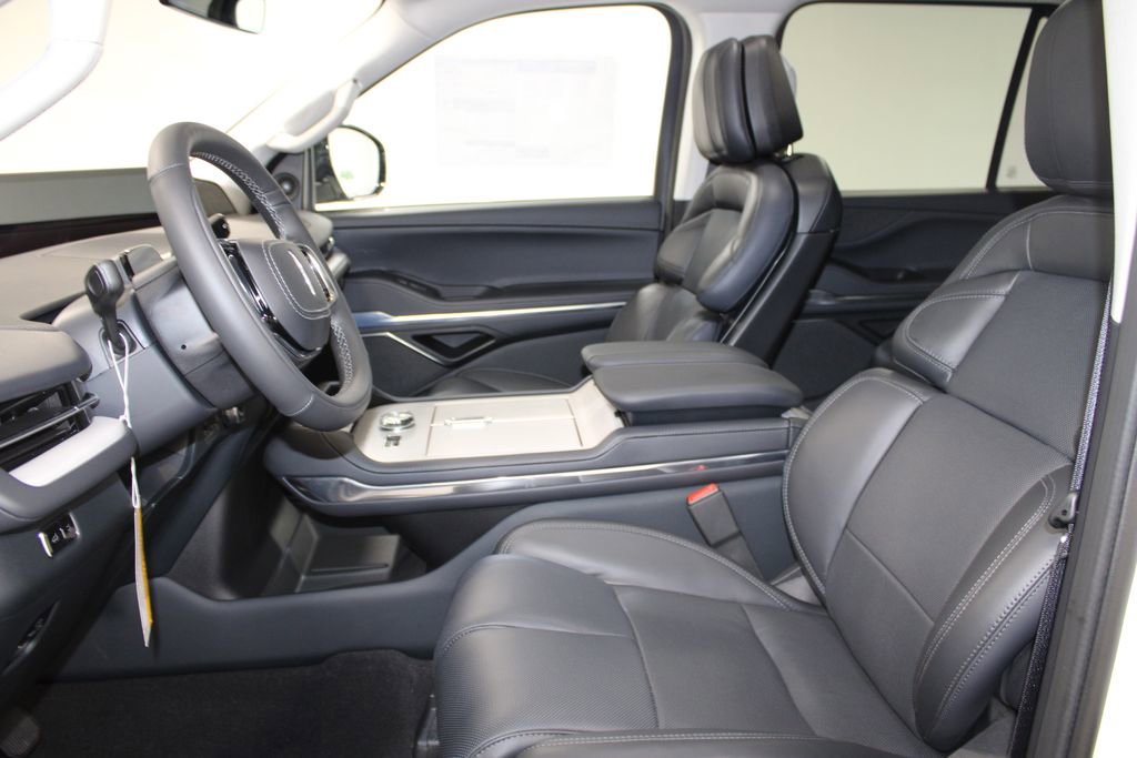 New 2025 Lincoln Navigator Reserve image 21