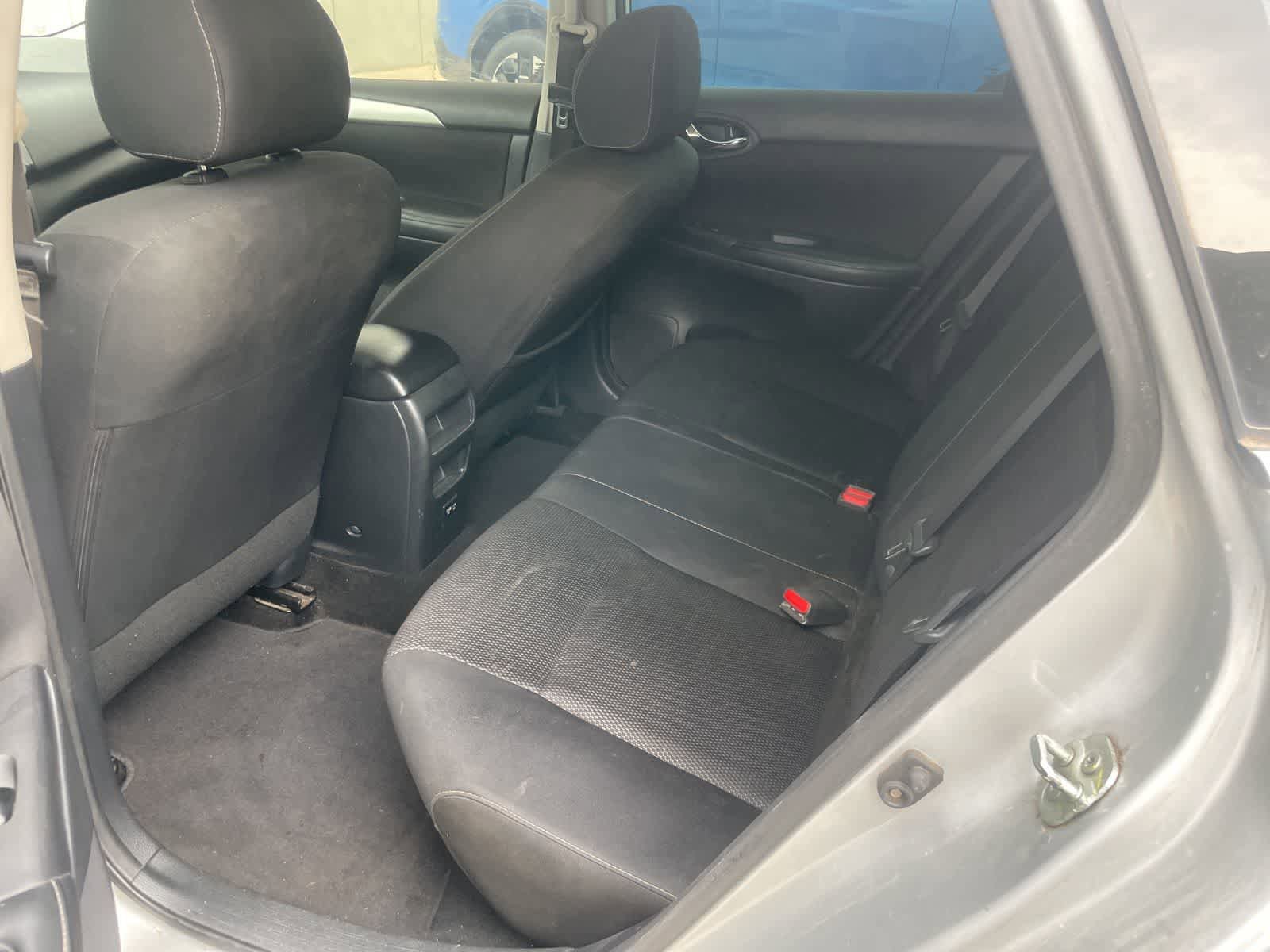 Used 2019 Nissan Sentra S w/ Appearance Package FWD image 4