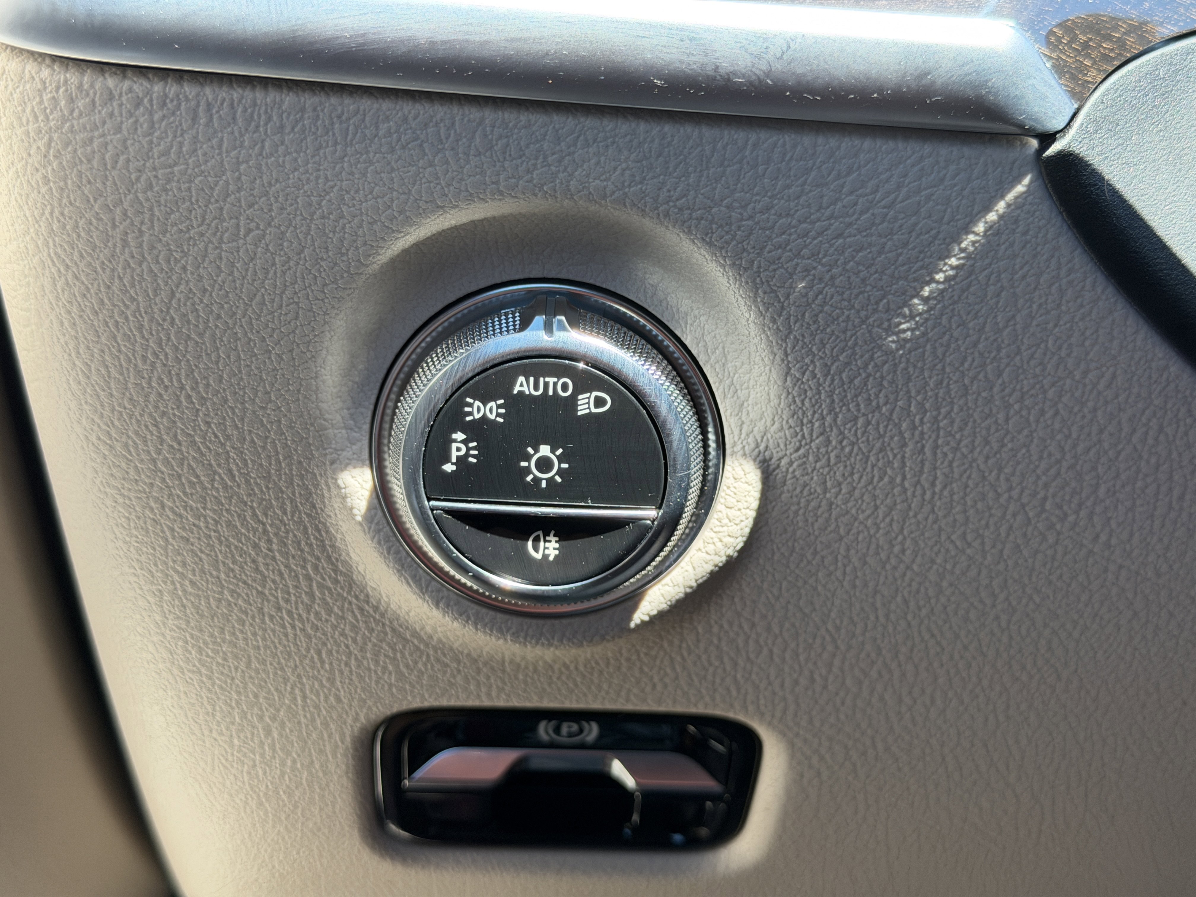 Used 2024 Mercedes-Benz C 300 4MATIC Sedan image 32