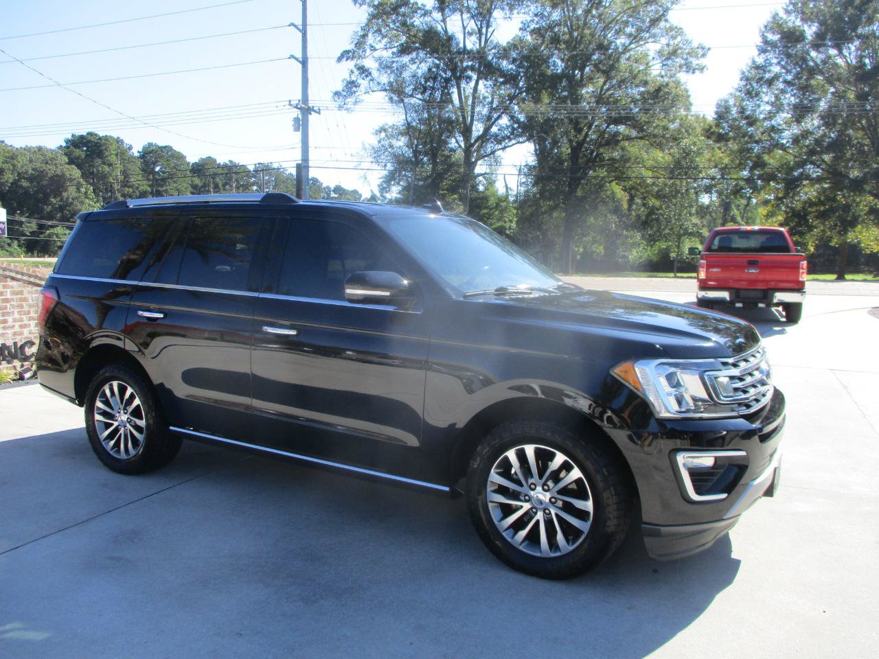 Used 2018 Ford Expedition Limited RWD image 9