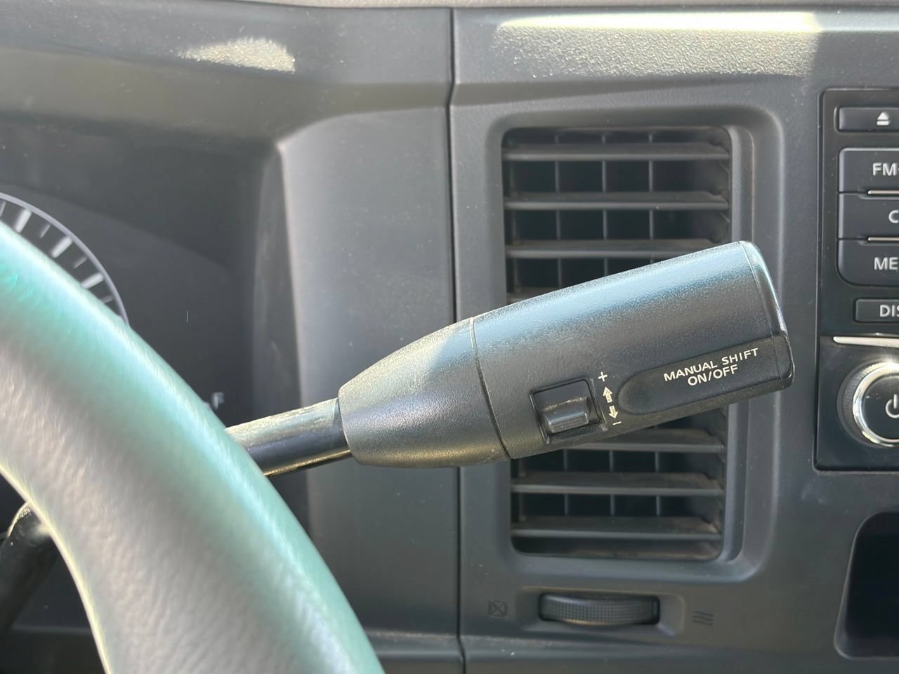Used 2018 Nissan NV 3500 S RWD image 9