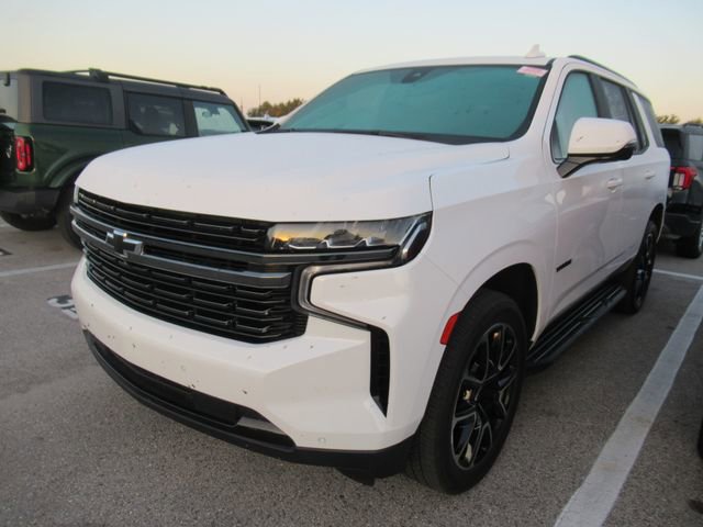 Used 2022 Chevrolet Tahoe RST w/ Luxury Package RWD image 3
