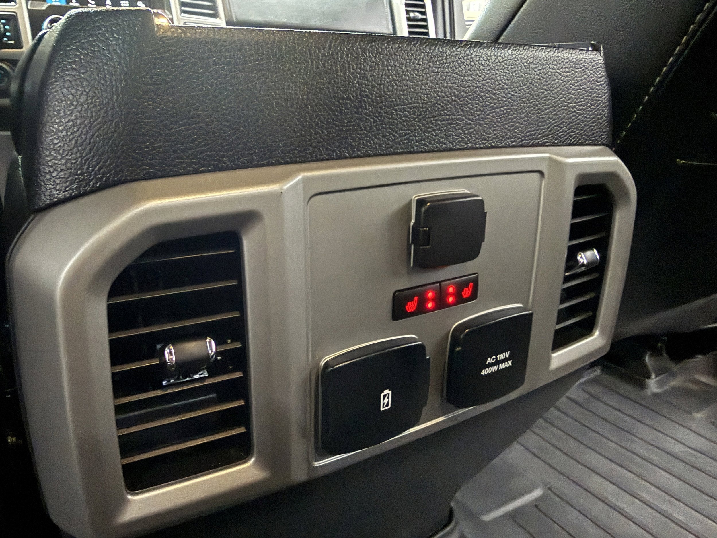 Used 2018 Ford F150 Lariat w/ Equipment Group 502A Luxury AWD/4WD image 21