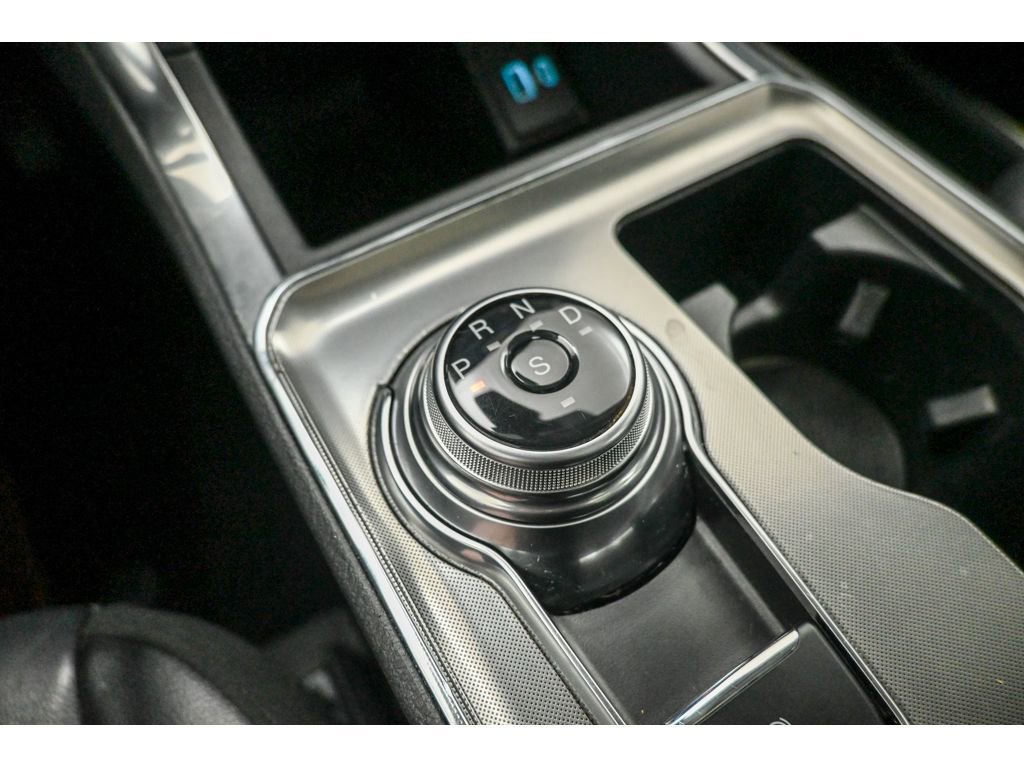 Used 2022 Ford Edge Titanium w/ Class II Trailer Tow Package image 14