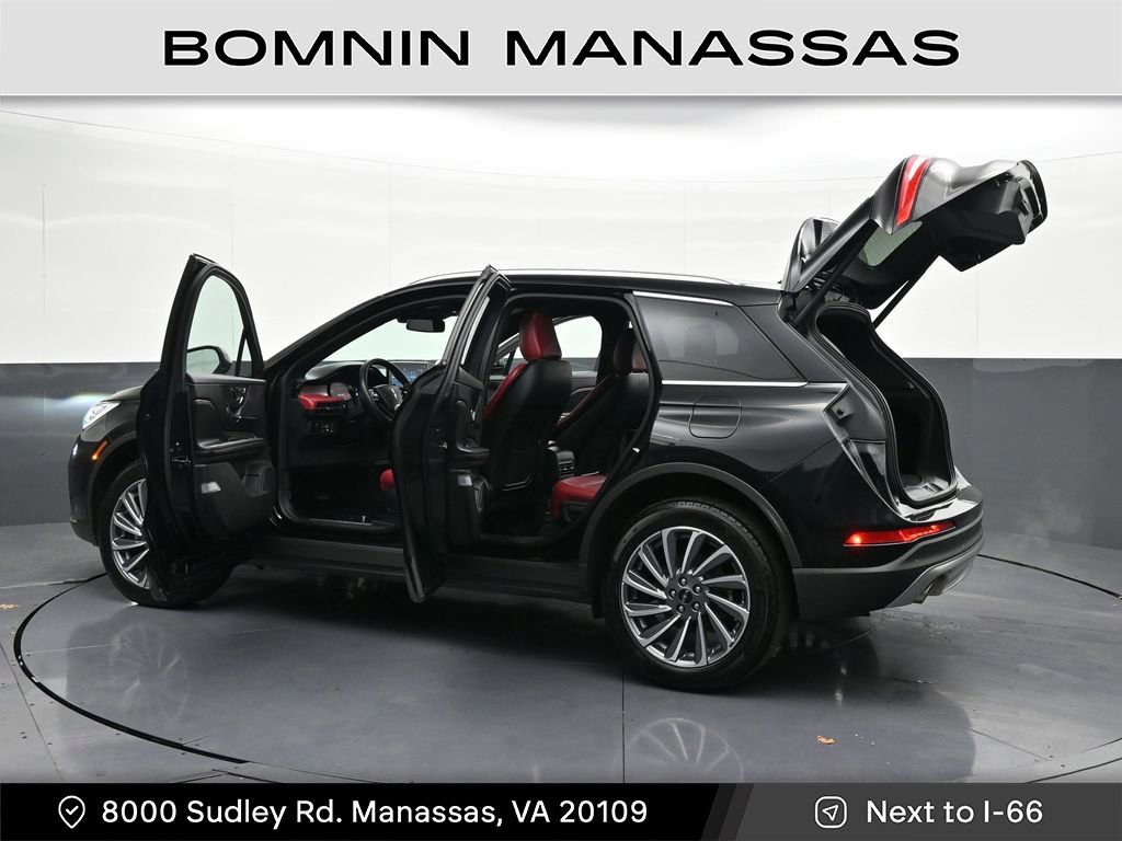Used 2023 Lincoln Corsair Reserve AWD/4WD image 41