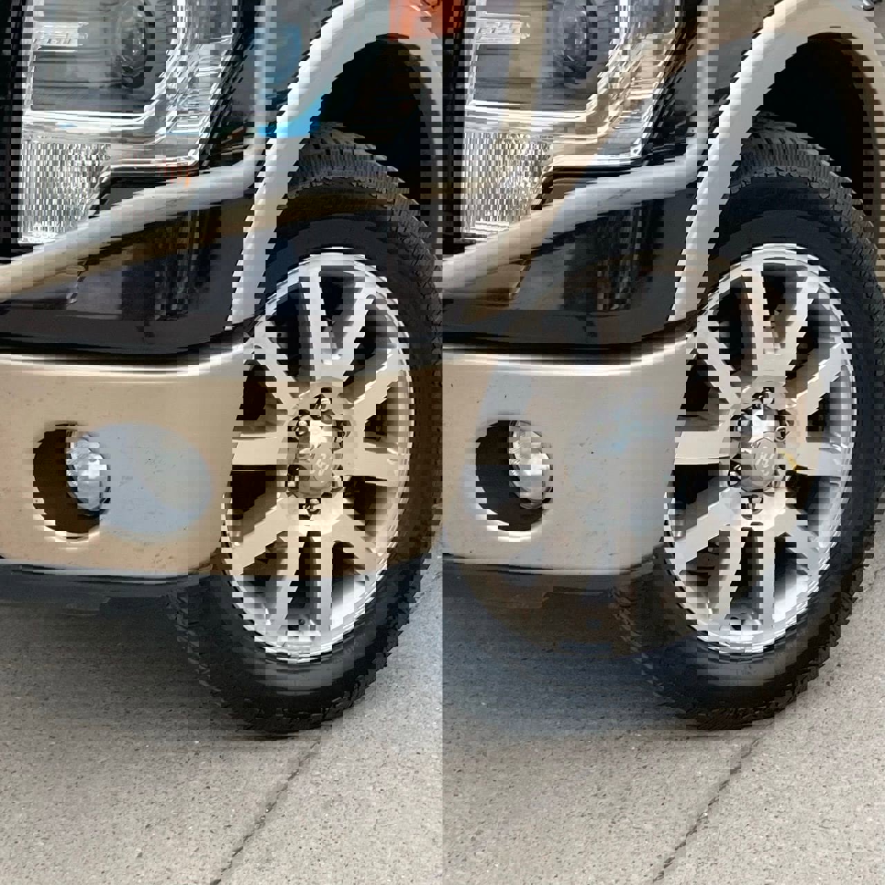 Used 2014 Ford F150 King Ranch w/ King Ranch Luxury Package RWD image 8