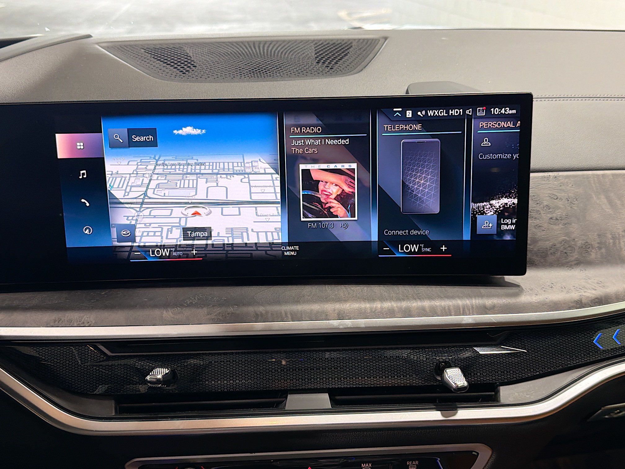 Used 2023 BMW X7 xDrive40i w/ Premium Package AWD/4WD image 29