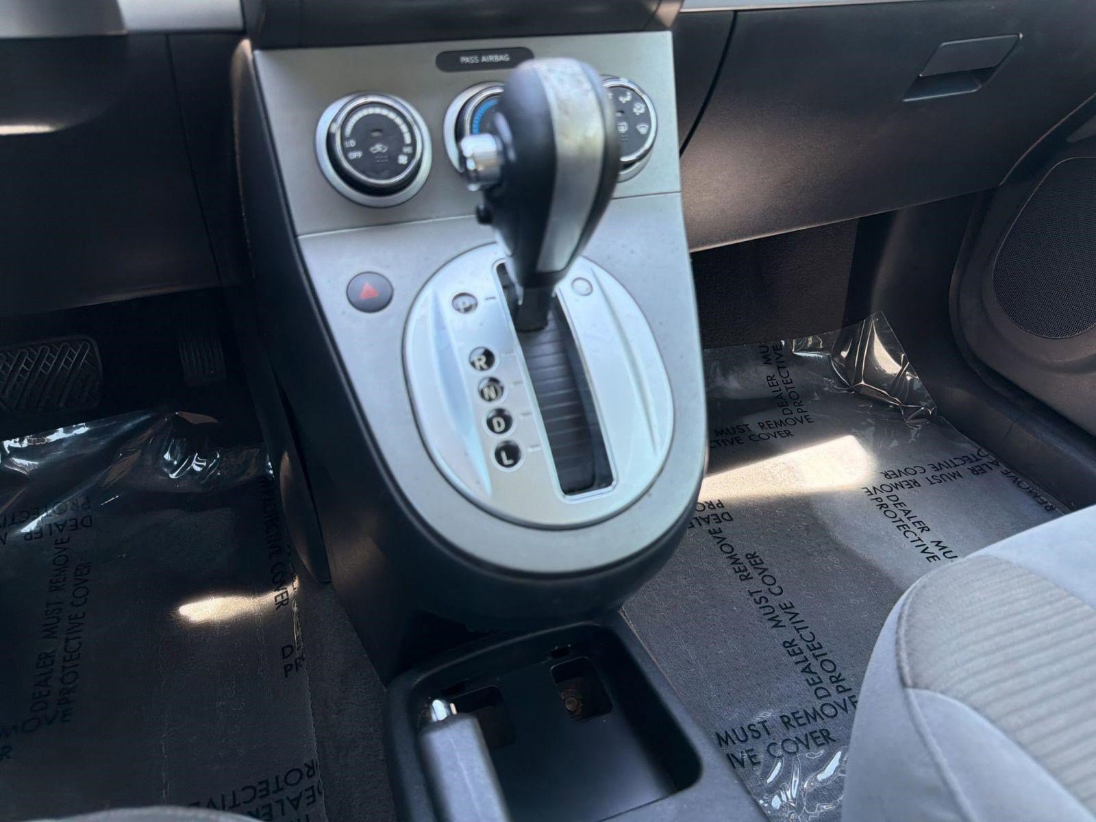 Used 2012 Nissan Sentra 2.0 SR w/ Special Edition Pkg FWD image 17