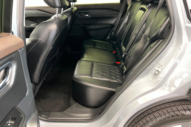 Used 2023 Nissan Rogue Platinum image 21