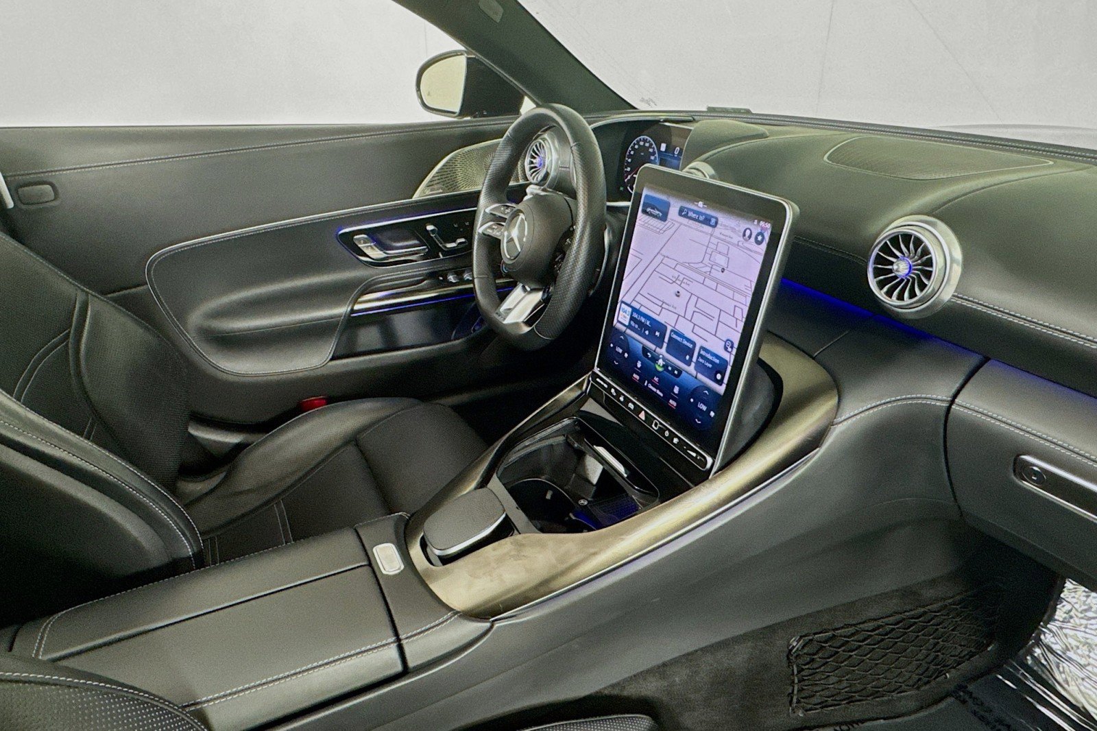 Certified 2022 Mercedes-Benz SL 63 AMG 4MATIC image 17