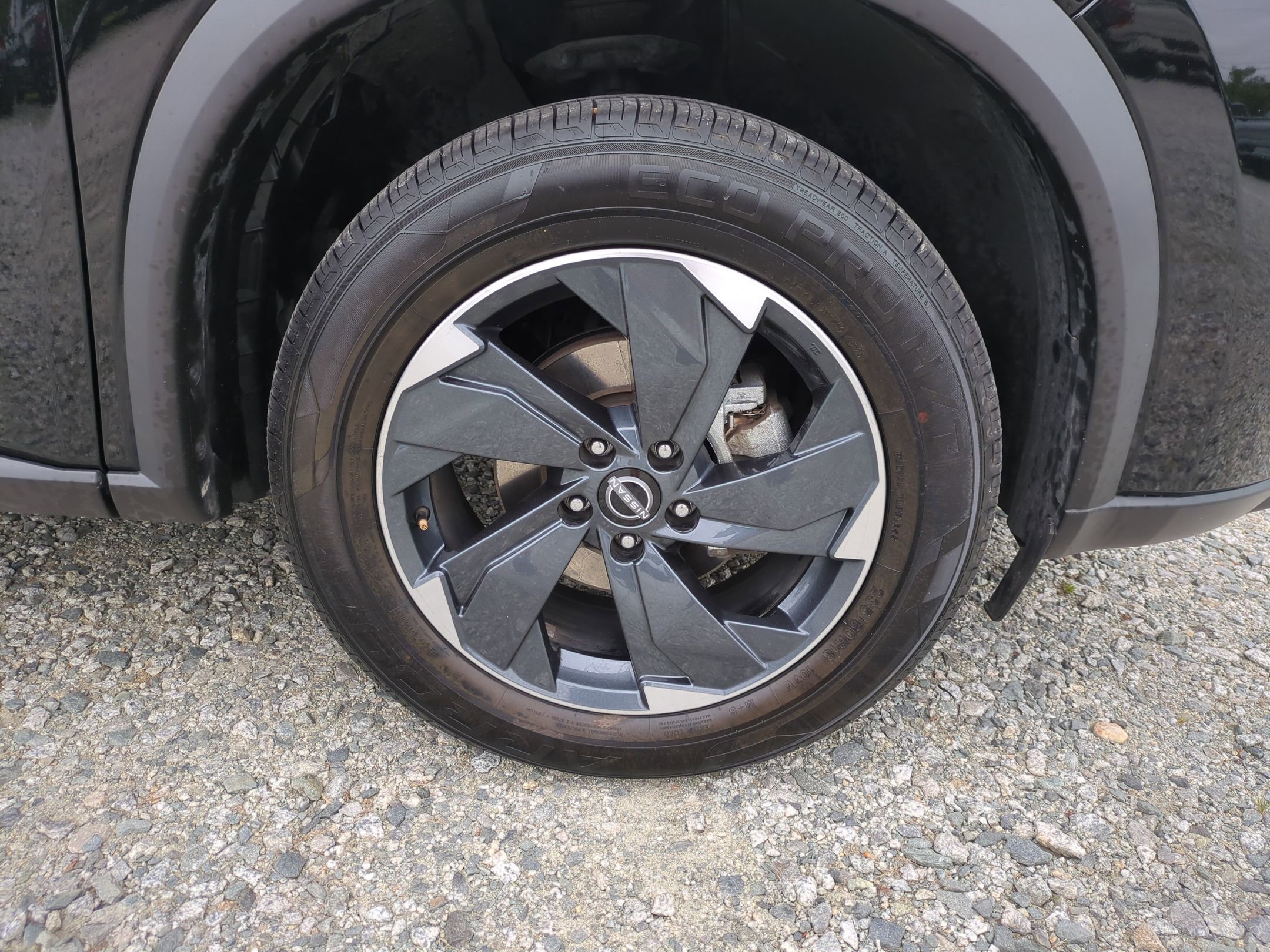 Used 2024 Nissan Rogue SV AWD/4WD image 12