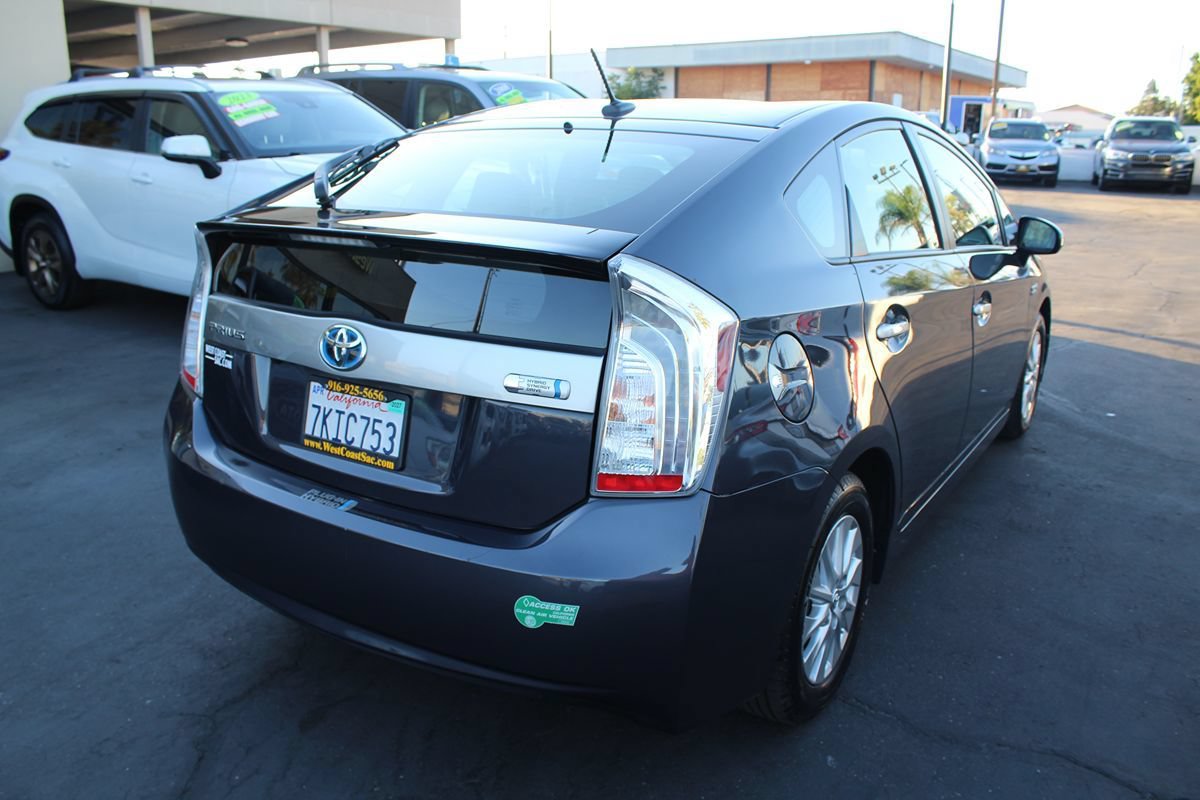 Used 2015 Toyota Prius Prime Plug-In Hybrid FWD image 7