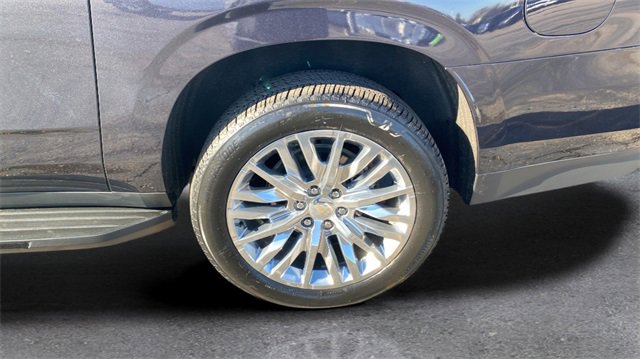 Used 2023 Chevrolet Suburban RST w/ Luxury Package image 18