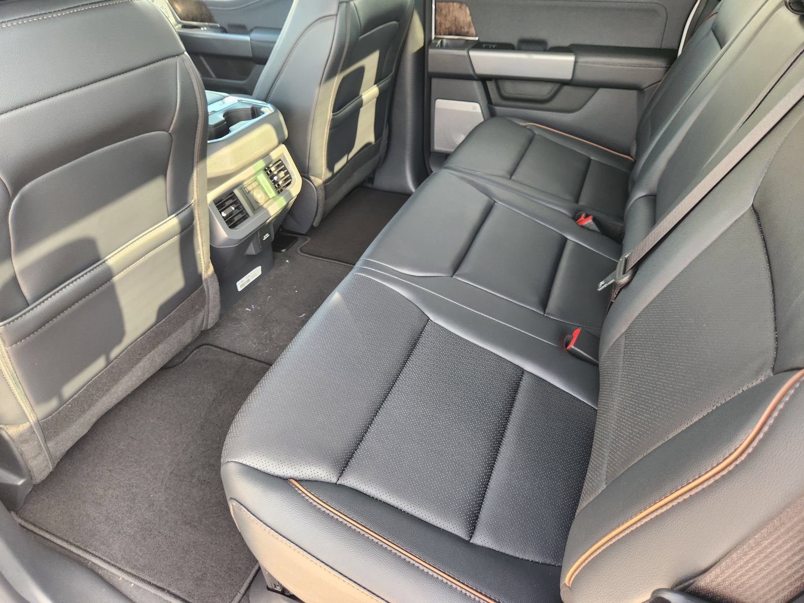 New 2026 Ford F250 Lariat w/ Black Appearance Package AWD/4WD image 26