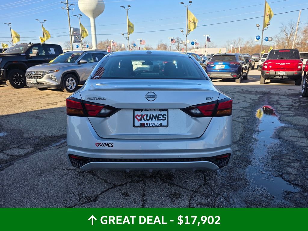 Used 2023 Nissan Altima 2.5 SV FWD image 11