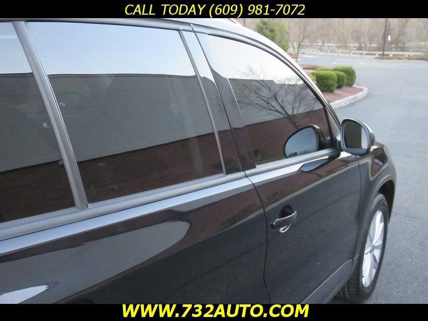 Used 2017 Volkswagen Tiguan Limited w/ Premium Package AWD/4WD image 31