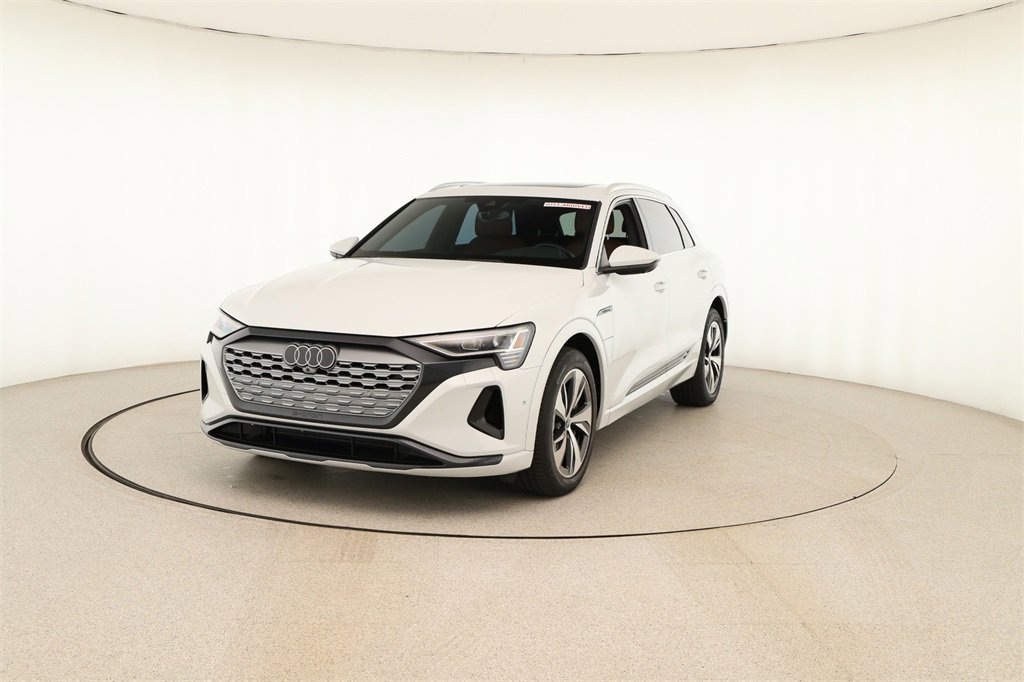 Certified 2024 Audi Q8 e-tron Premium Plus w/ Premium Plus Package image 12