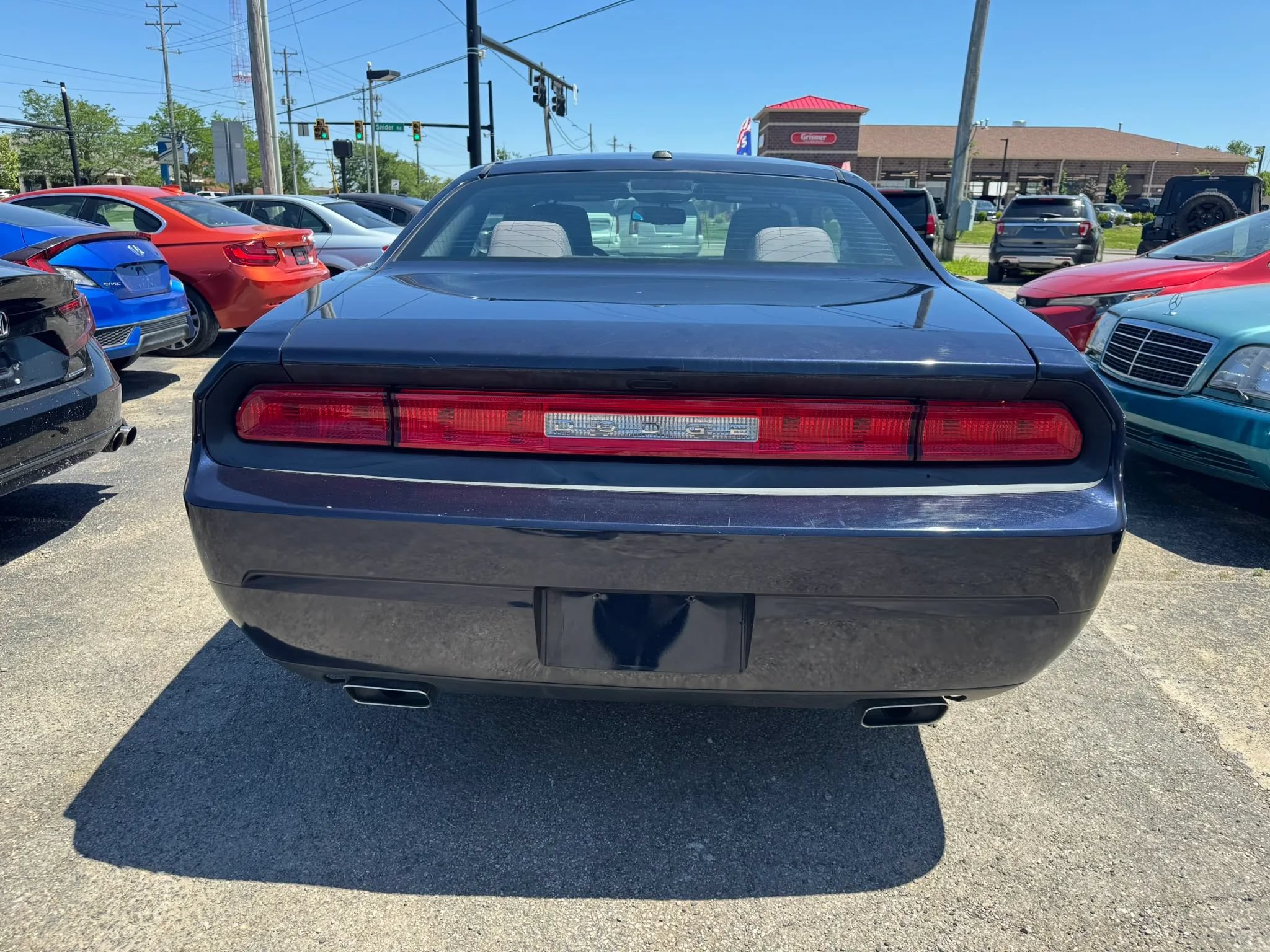 Used 2012 Dodge Challenger SXT RWD image 6