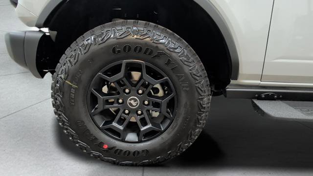 New 2026 Ford Bronco Badlands AWD/4WD image 28