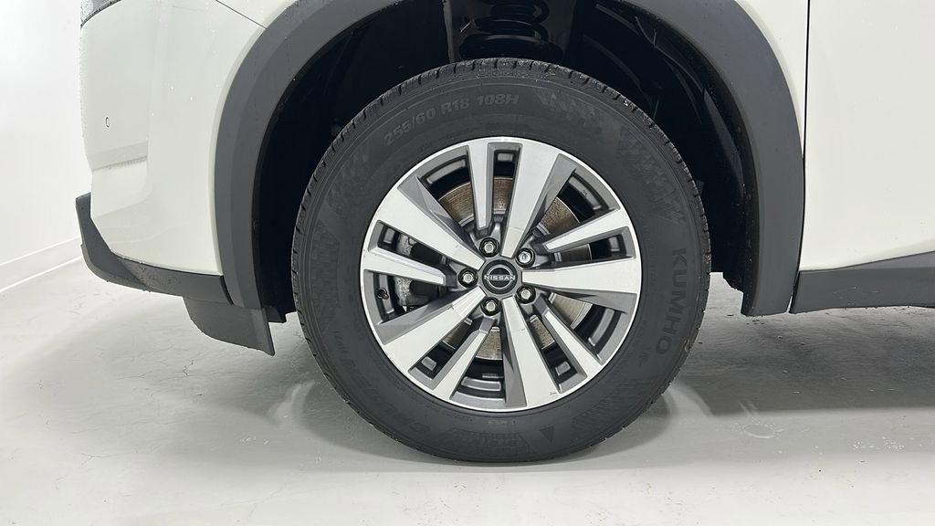 Used 2023 Nissan Pathfinder SL AWD/4WD image 14