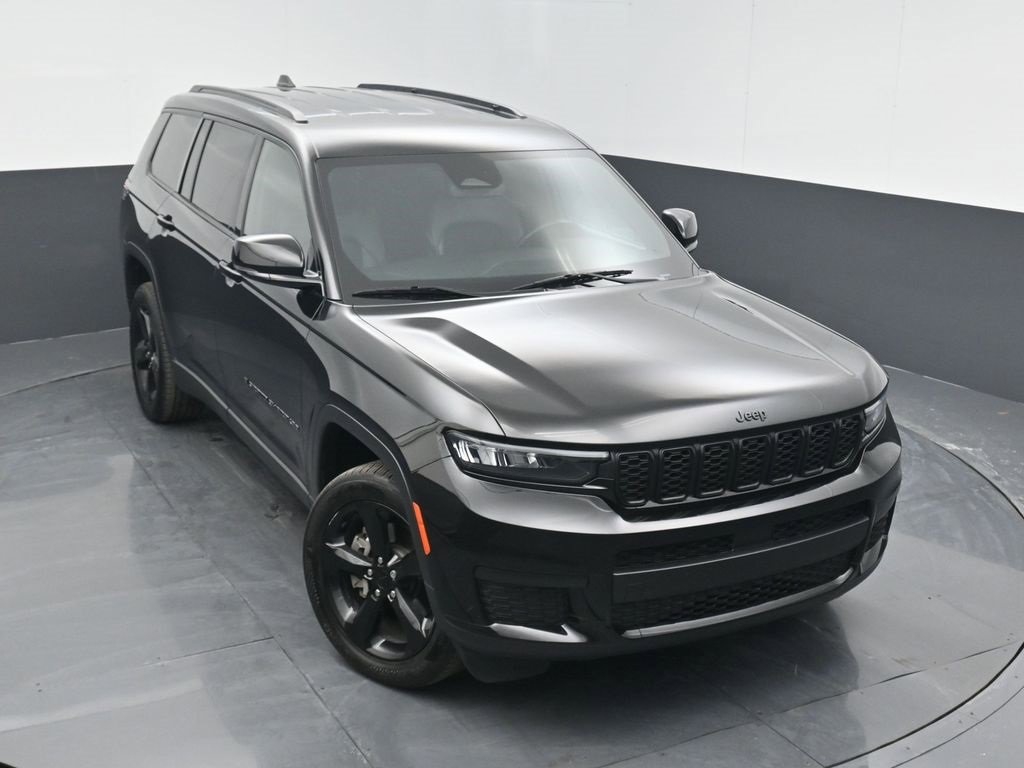 Used 2022 Jeep Grand Cherokee L Laredo image 37