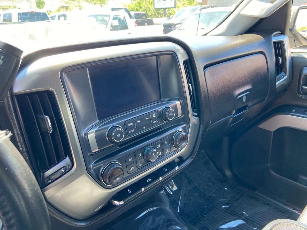 Used 2018 Chevrolet Silverado 1500 LT w/ All Star Edition AWD/4WD image 18