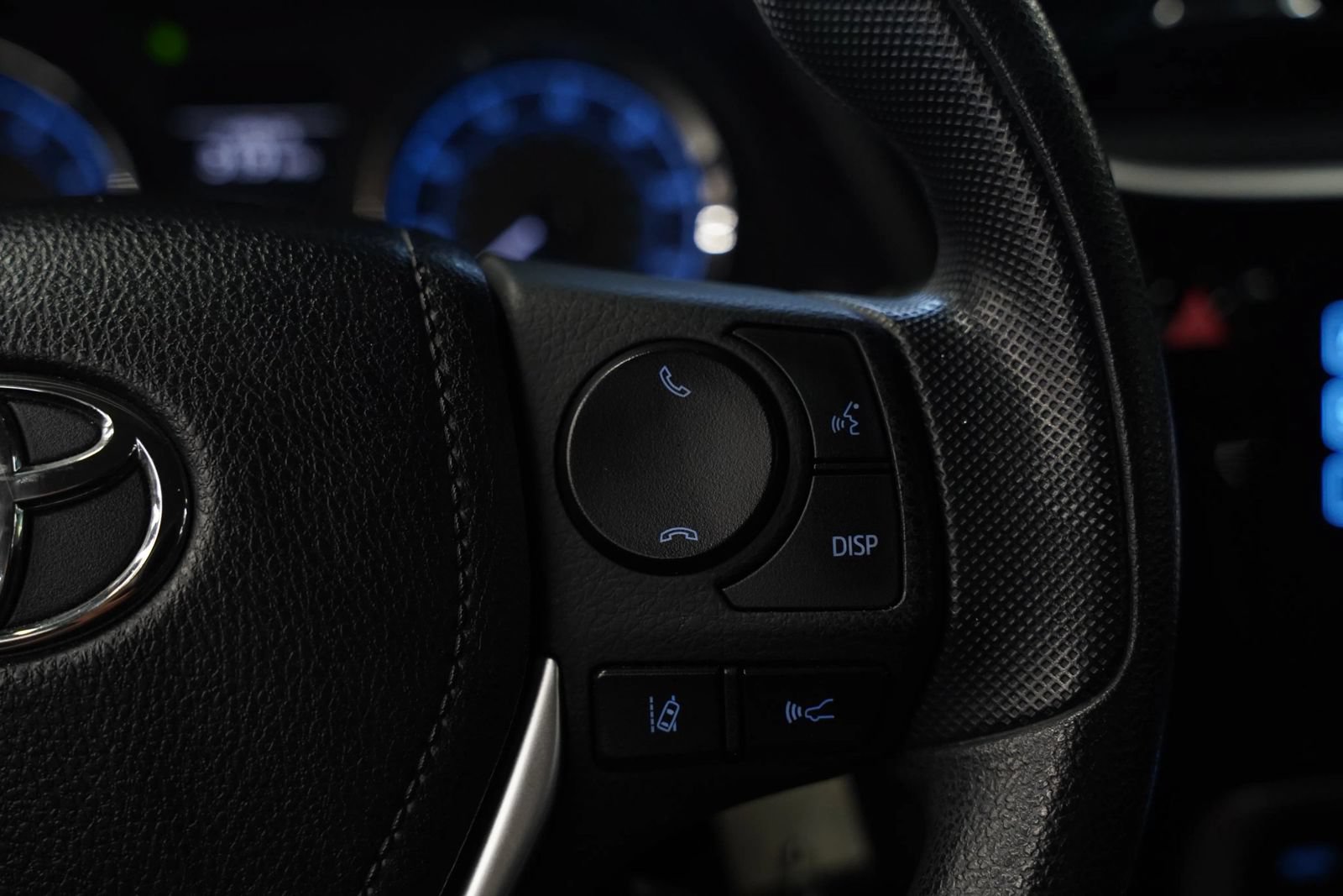 Used 2019 Toyota Corolla LE FWD image 38