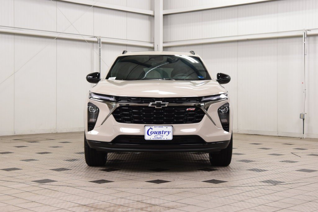 New 2026 Chevrolet Trax RS w/ Sunroof Package FWD image 2