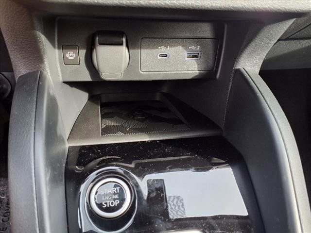 New 2025 Nissan Versa SR image 14