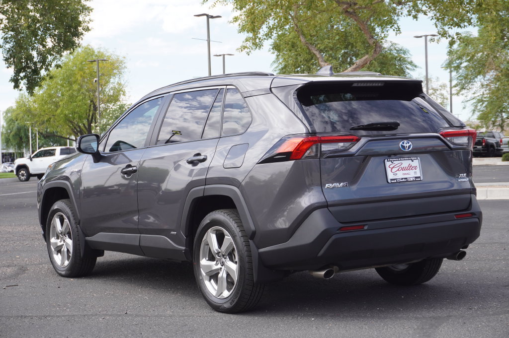 Used 2021 Toyota RAV4 XLE Premium AWD/4WD image 3
