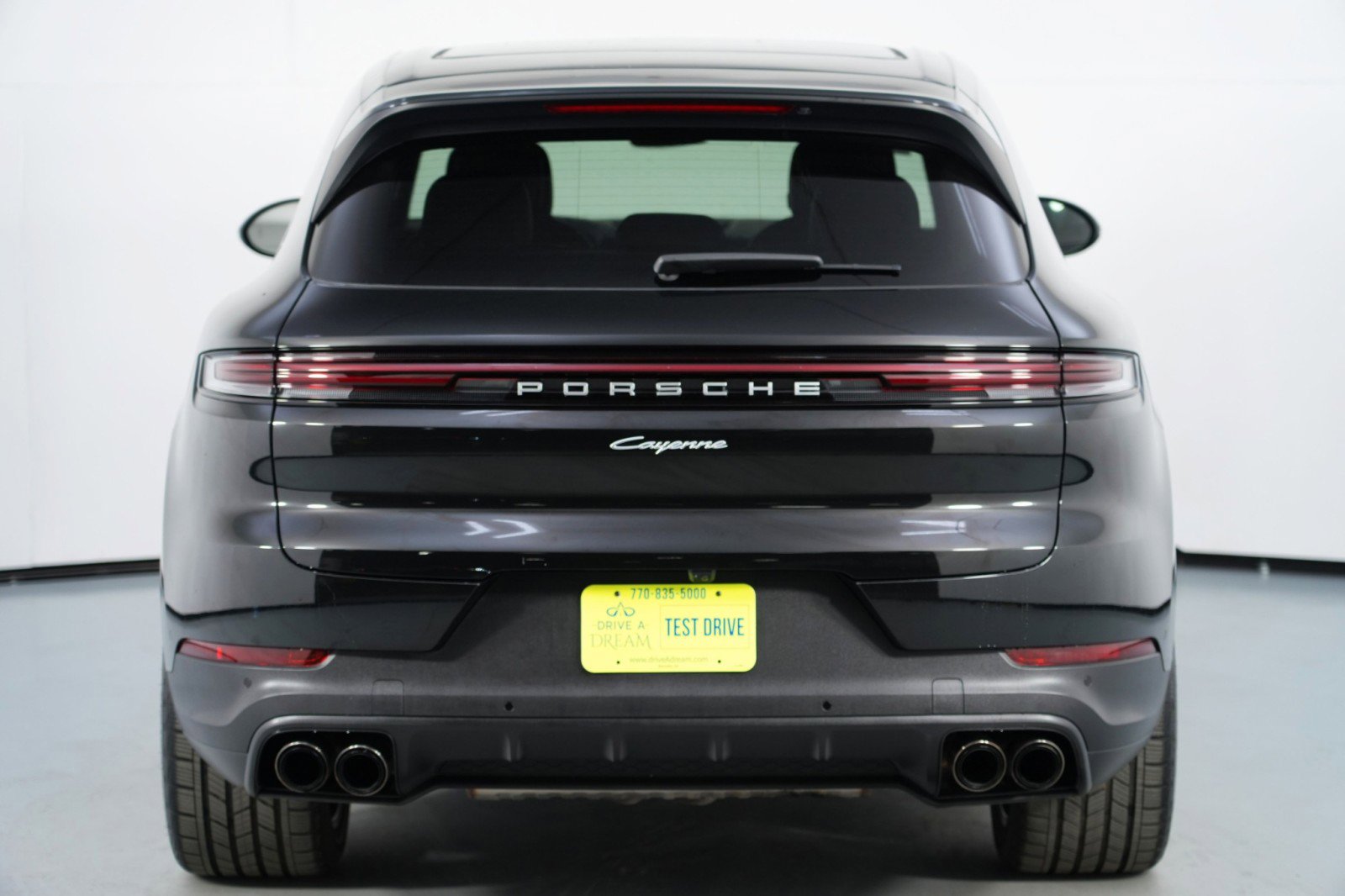 Used 2024 Porsche Cayenne image 54
