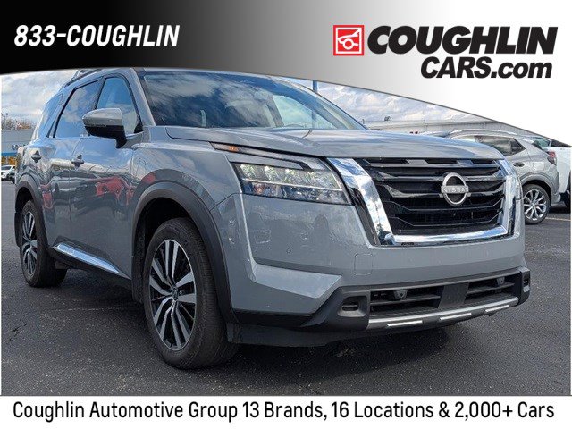 Used 2024 Nissan Pathfinder Platinum w/ Cargo Package