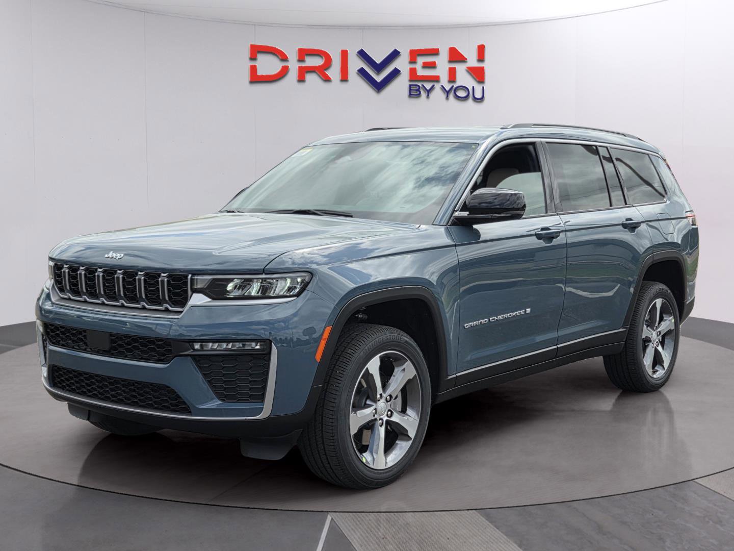 New 2026 Jeep Grand Cherokee L Limited image 1