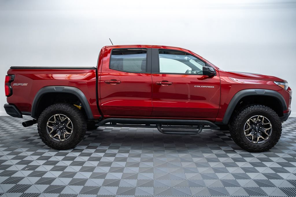 Used 2024 Chevrolet Colorado ZR2 w/ ZR2 Convenience Package III AWD/4WD image 4