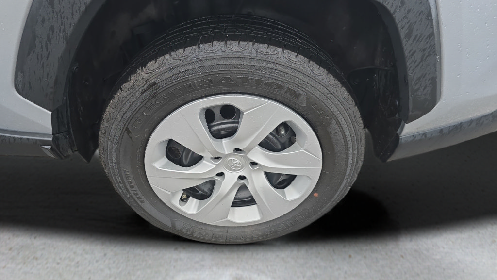 Used 2025 Toyota RAV4 LE FWD image 27