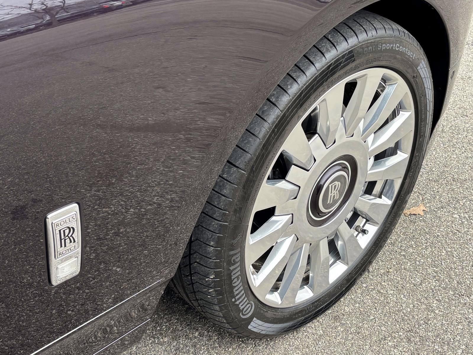 Used 2019 Rolls-Royce Phantom Sedan image 8