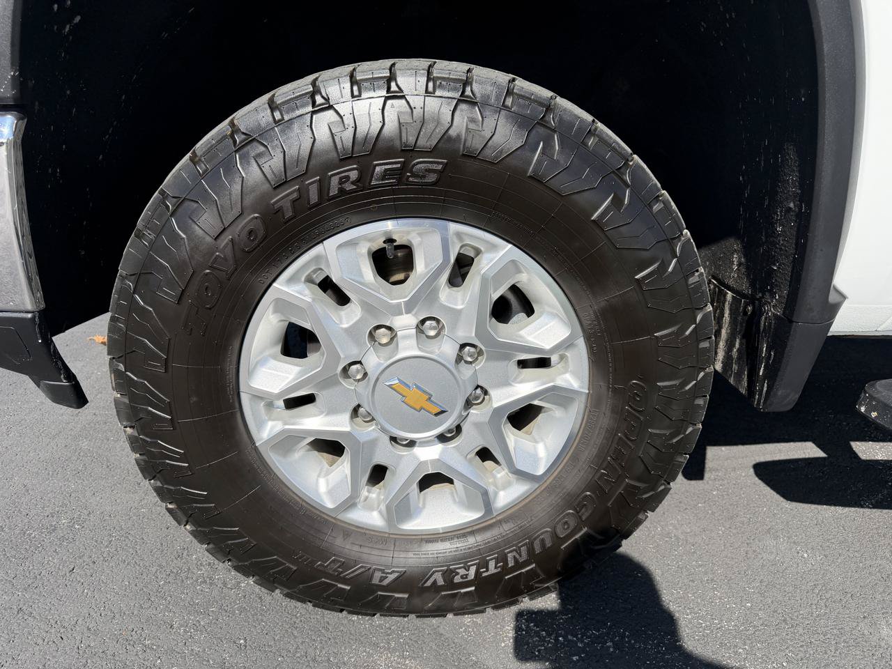 Used 2024 Chevrolet Silverado 3500 LT w/ Convenience Package AWD/4WD image 12