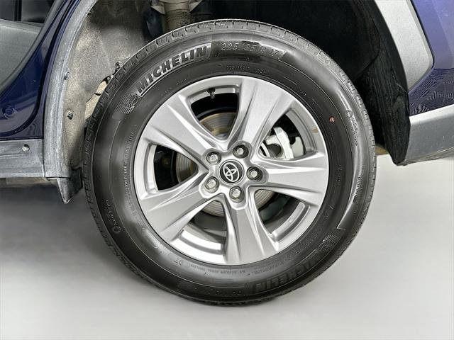 Certified 2025 Toyota RAV4 XLE image 28
