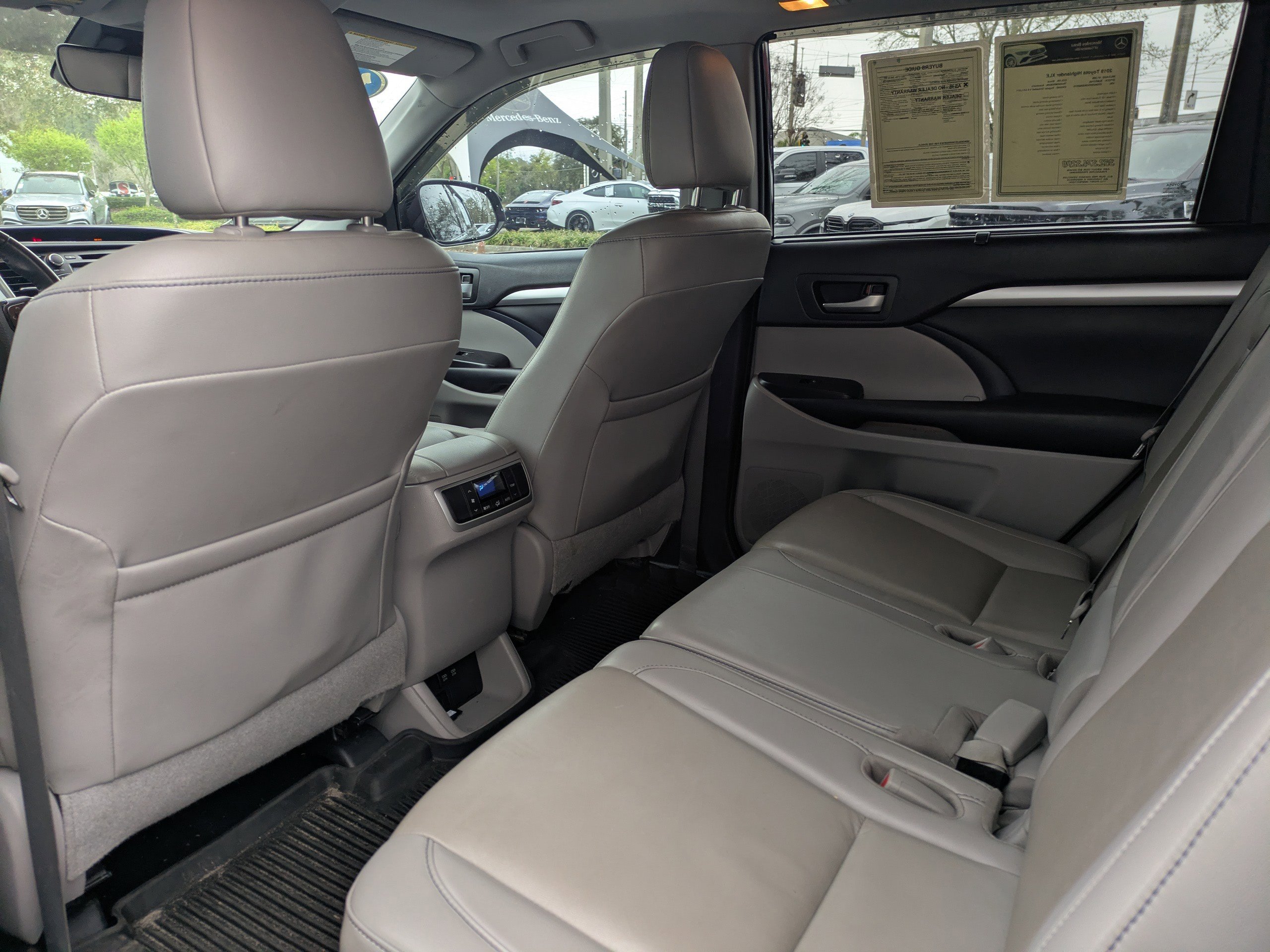 Used 2019 Toyota Highlander XLE image 14