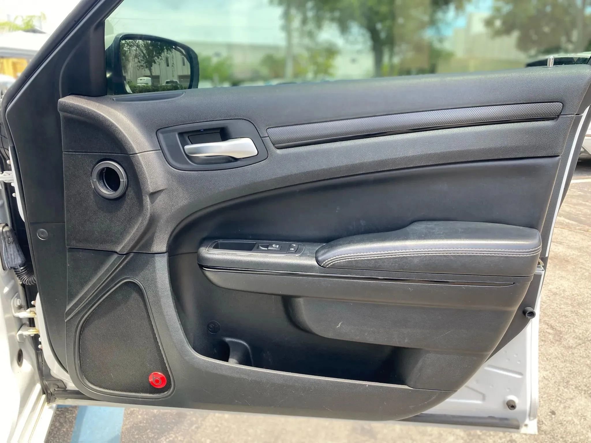 Used 2014 Chrysler 300 S image 30