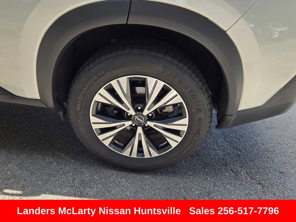 Used 2023 Nissan Rogue SV FWD image 12