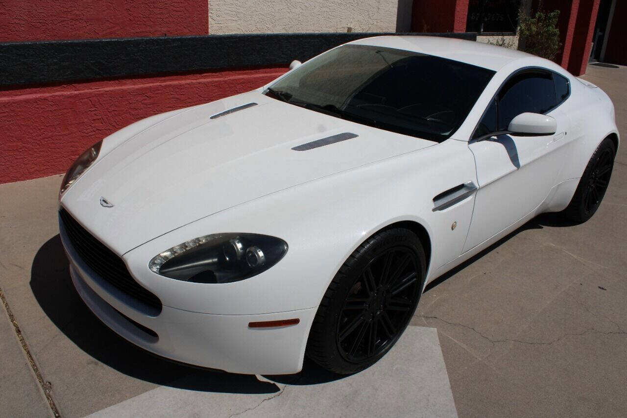 Used 2008 Aston Martin V8 Vantage Coupe image 4