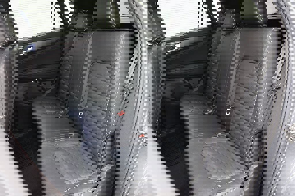 Used 2024 Volkswagen Atlas Cross Sport SEL R-Line image 12