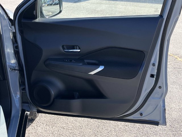 Used 2024 Nissan Kicks SV w/ Exterior Package FWD image 24